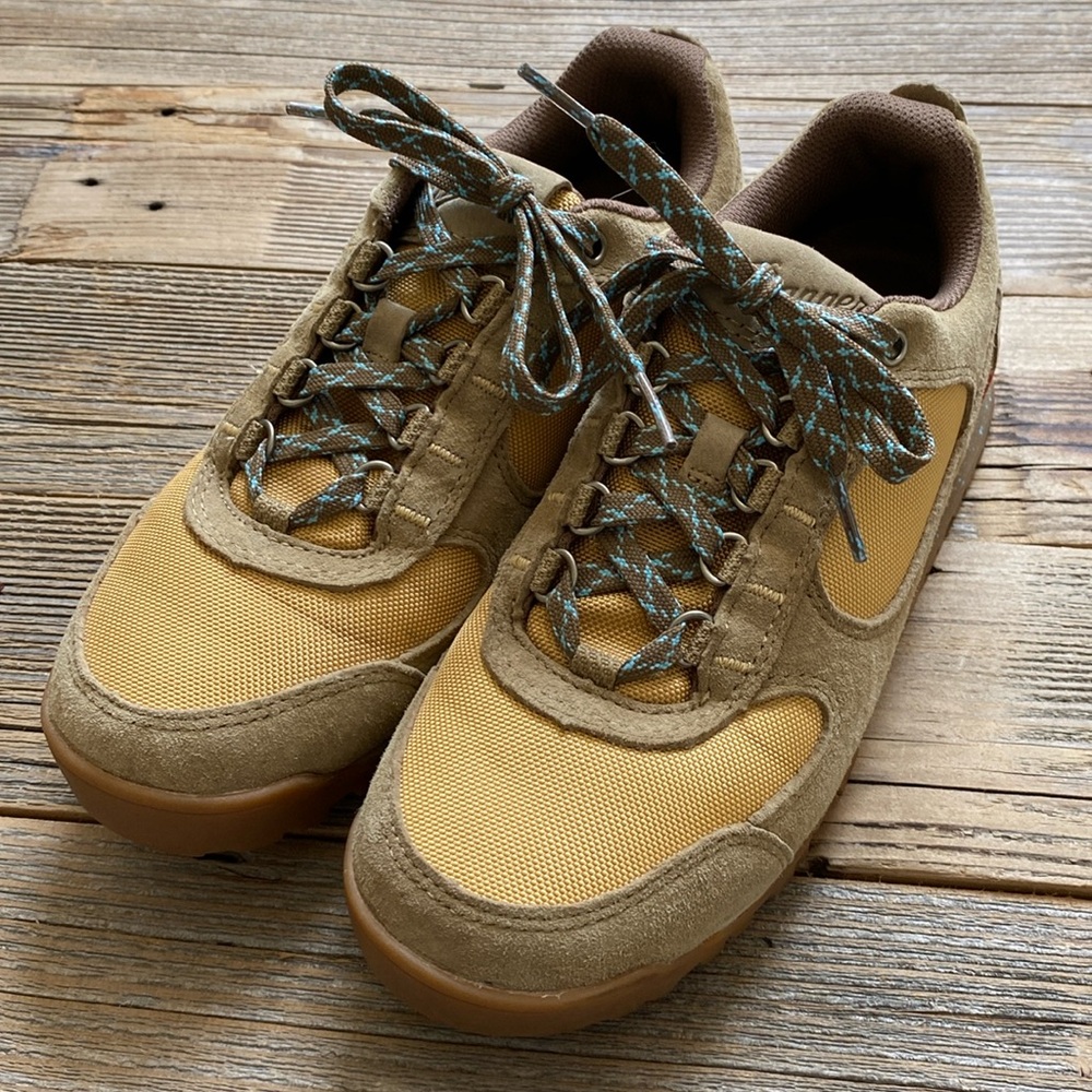 Danner Jag Low 3” Lifestyle Hiking Shoe. Antique Bronze/Summer Wheat. Size 6.5.
